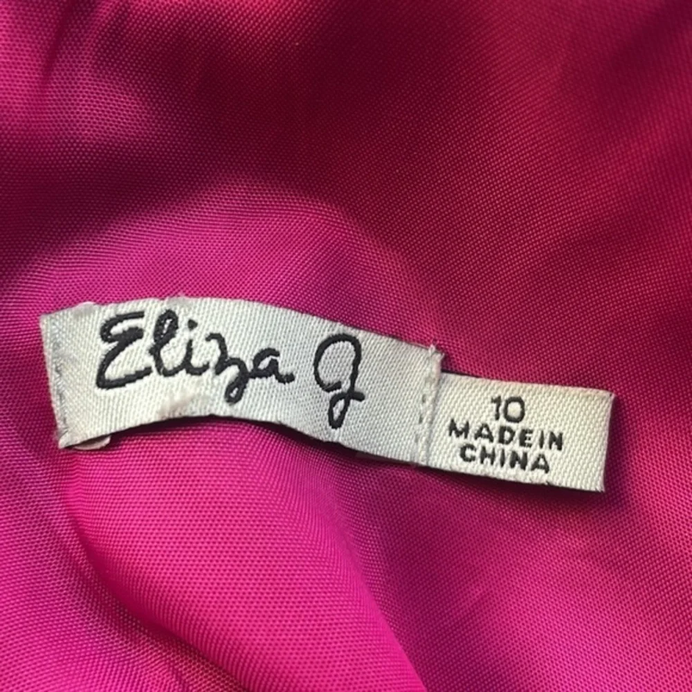 Eliza J dress size 10 floral beaded neckline Vintage style black & Silver_9